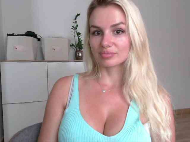 CorneliaSweet webcam