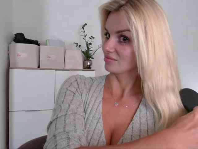 CorneliaSweet webcam