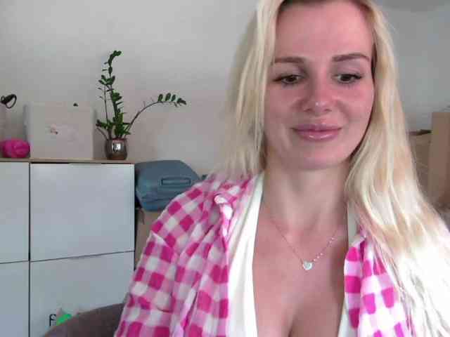 CorneliaSweet webcam