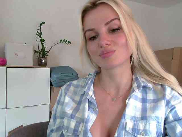 CorneliaSweet webcam