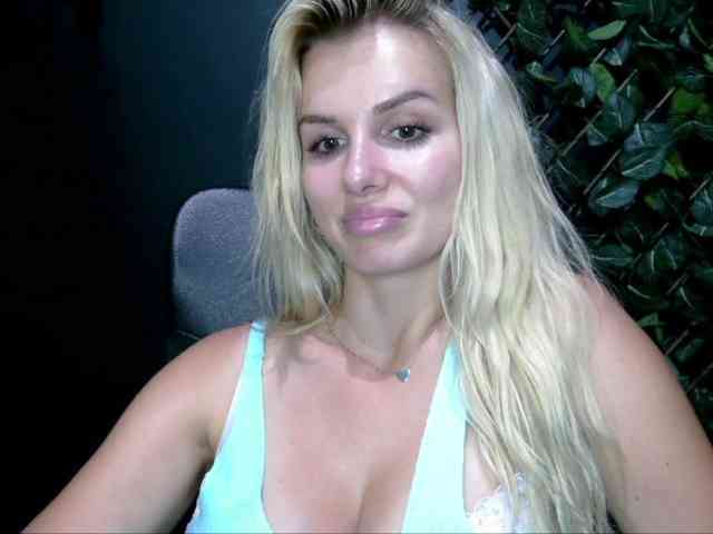 CorneliaSweet webcam