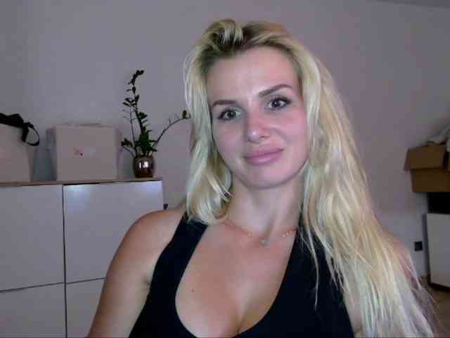 CorneliaSweet webcam