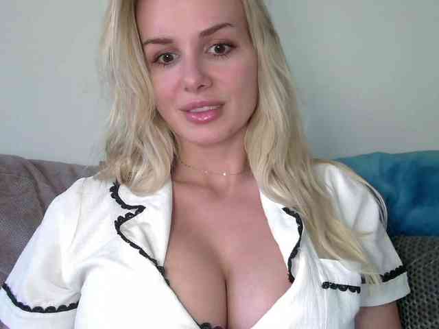 CorneliaSweet webcam