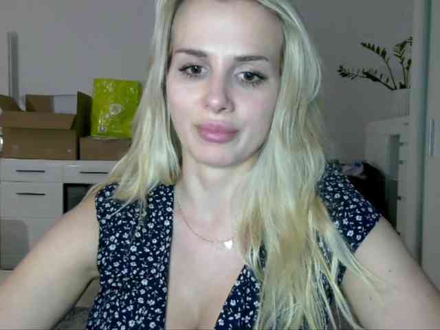 CorneliaSweet webcam