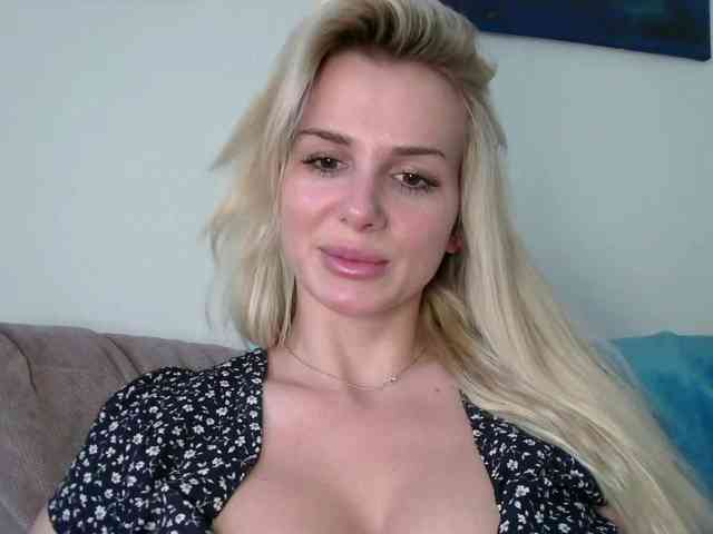 CorneliaSweet webcam