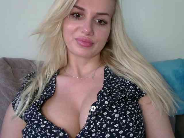 CorneliaSweet webcam