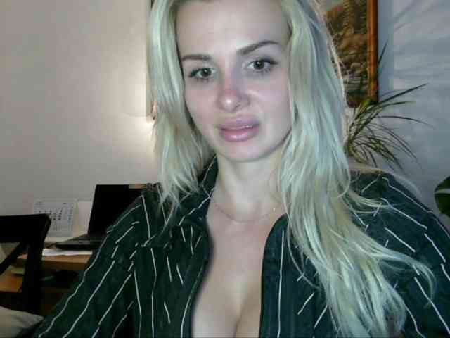 CorneliaSweet webcam