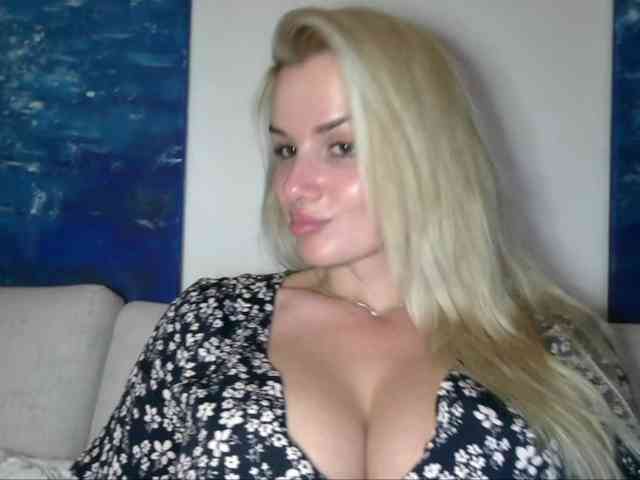 CorneliaSweet webcam