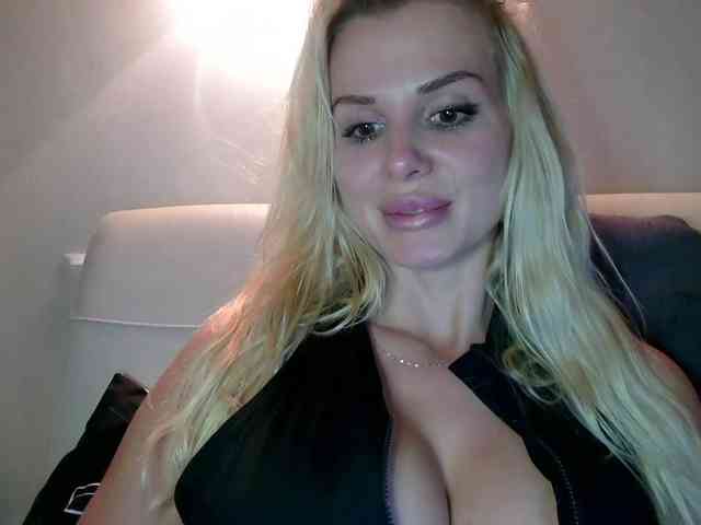 CorneliaSweet webcam