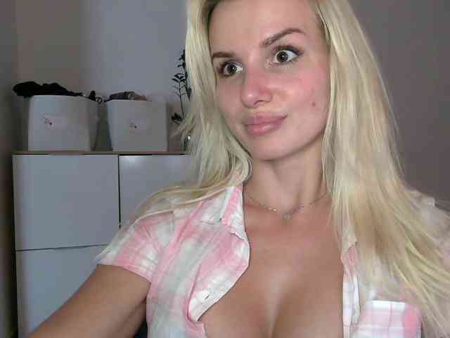 CorneliaSweet webcam