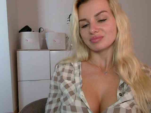 CorneliaSweet webcam