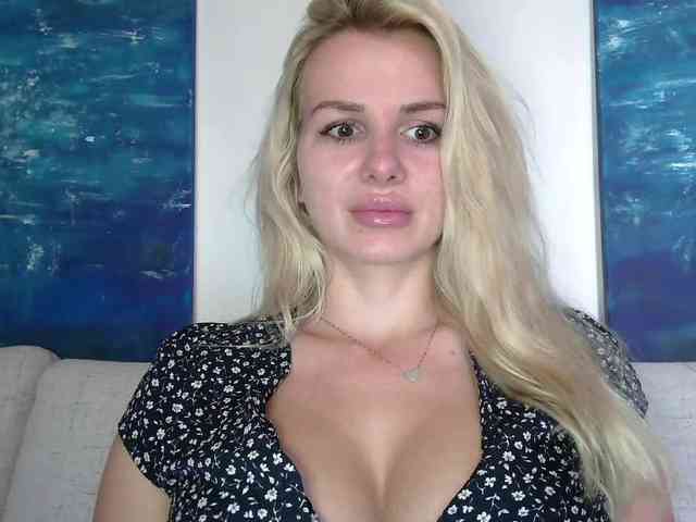 CorneliaSweet webcam