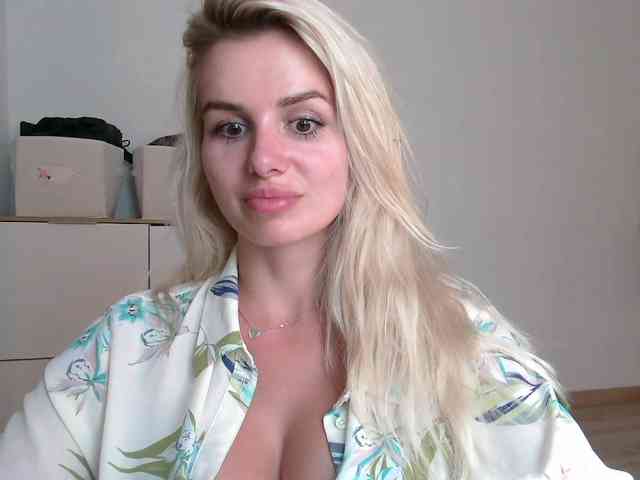 CorneliaSweet webcam