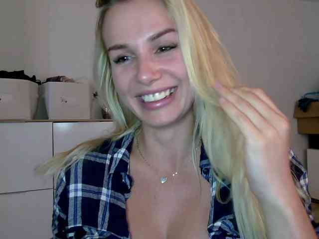 CorneliaSweet webcam