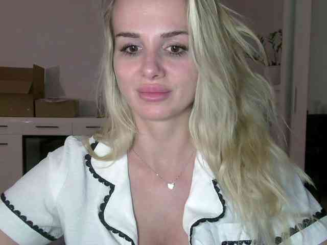 CorneliaSweet webcam