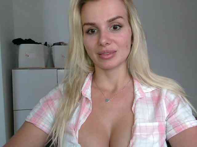CorneliaSweet webcam