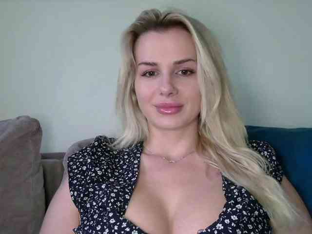 CorneliaSweet webcam