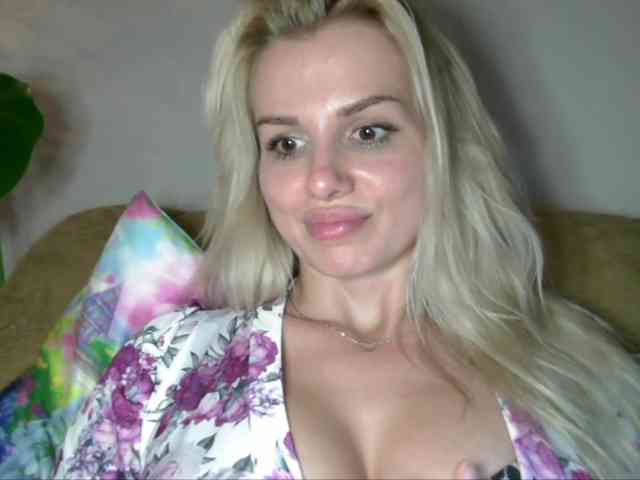 CorneliaSweet Live Webcam on BongaCams