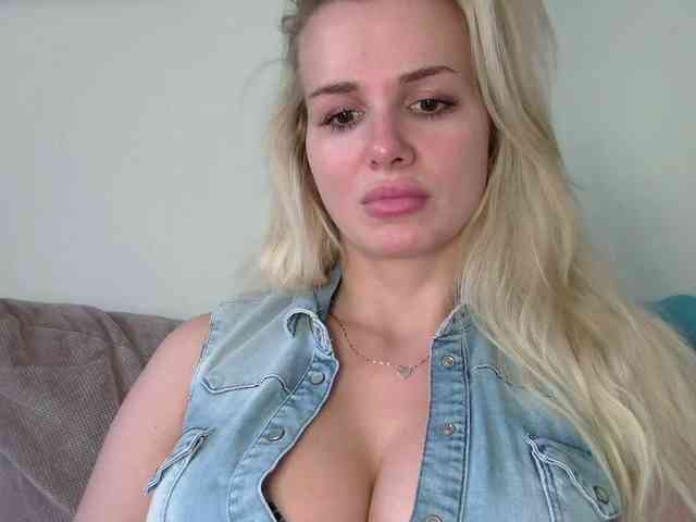 CorneliaSweet webcam