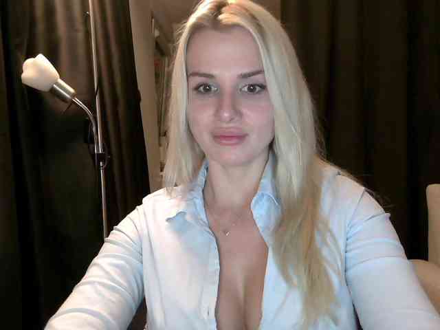 CorneliaSweet webcam