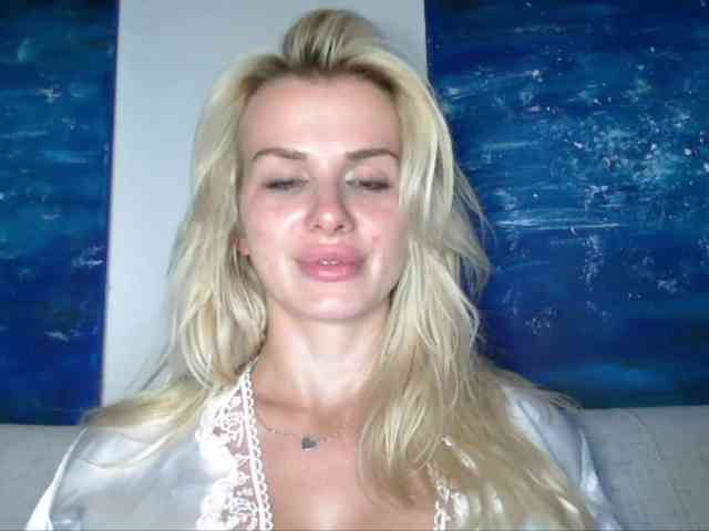 CorneliaSweet webcam