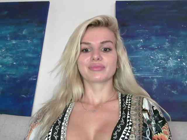 CorneliaSweet webcam