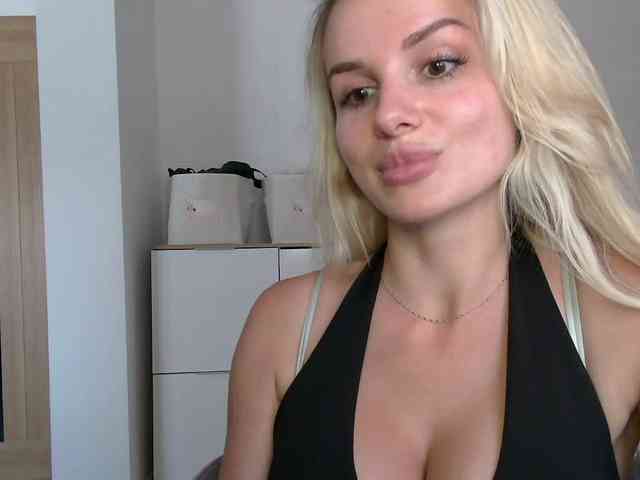CorneliaSweet webcam