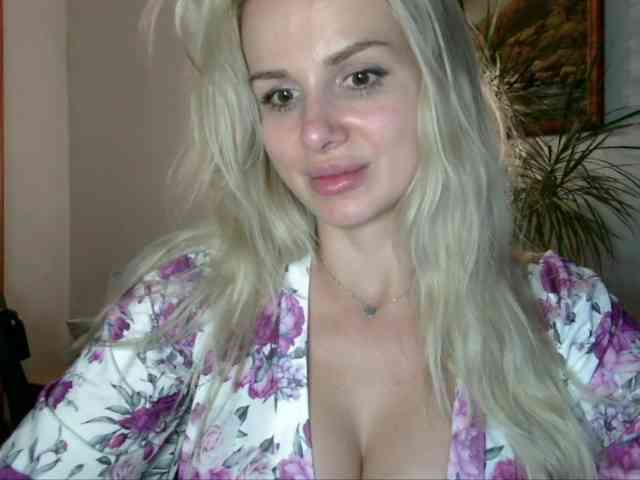 CorneliaSweet webcam