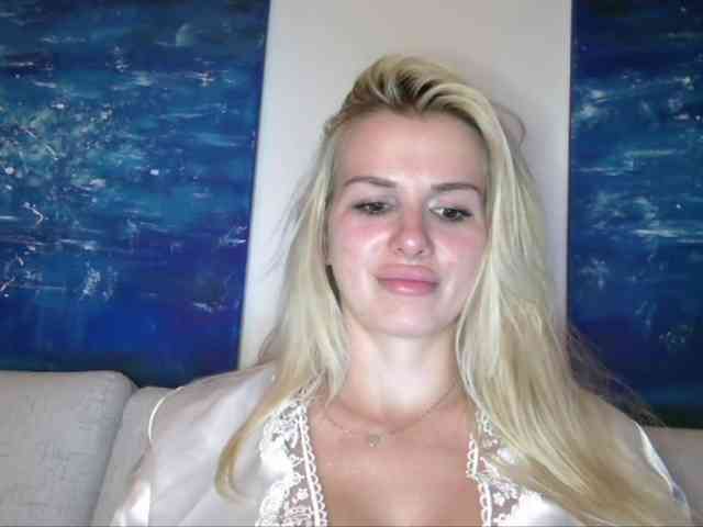 CorneliaSweet webcam