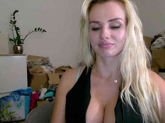 CorneliaSweet webcam