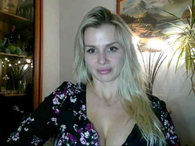 CorneliaSweet webcam