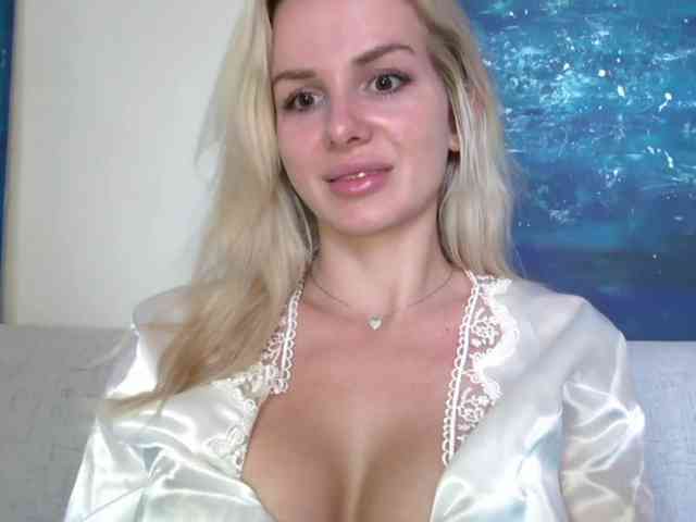 CorneliaSweet webcam