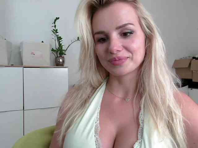 CorneliaSweet webcam