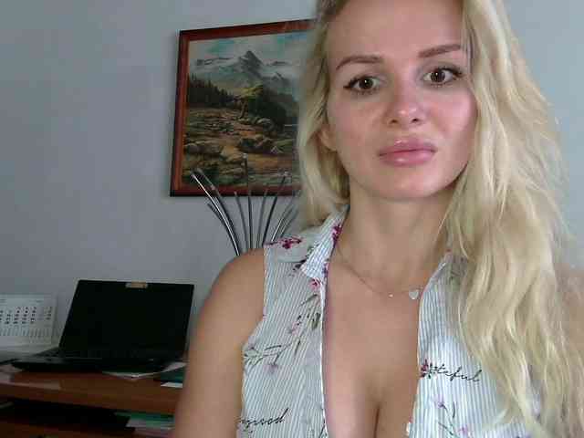 CorneliaSweet webcam