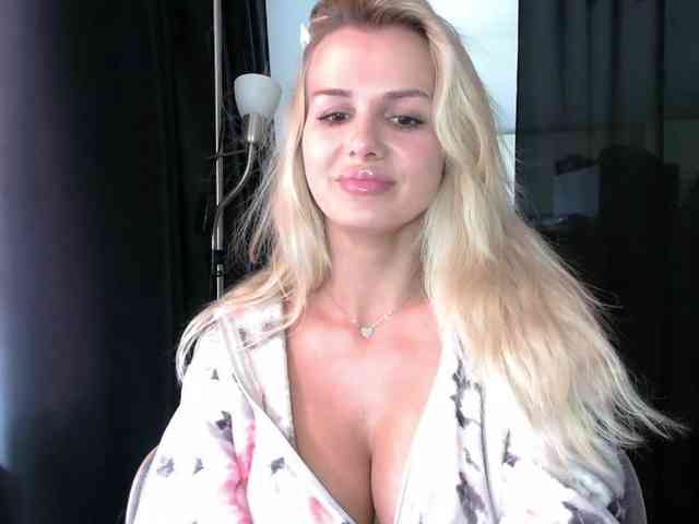 CorneliaSweet webcam