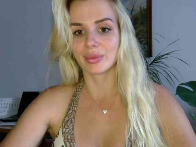 CorneliaSweet webcam