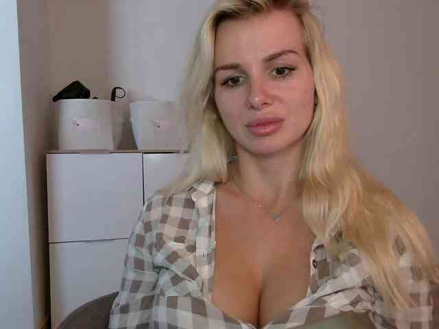 CorneliaSweet webcam