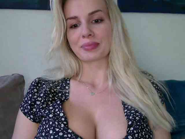 CorneliaSweet webcam