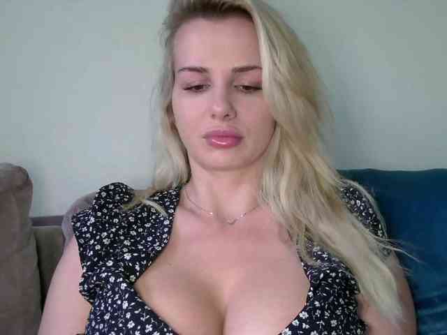 CorneliaSweet webcam