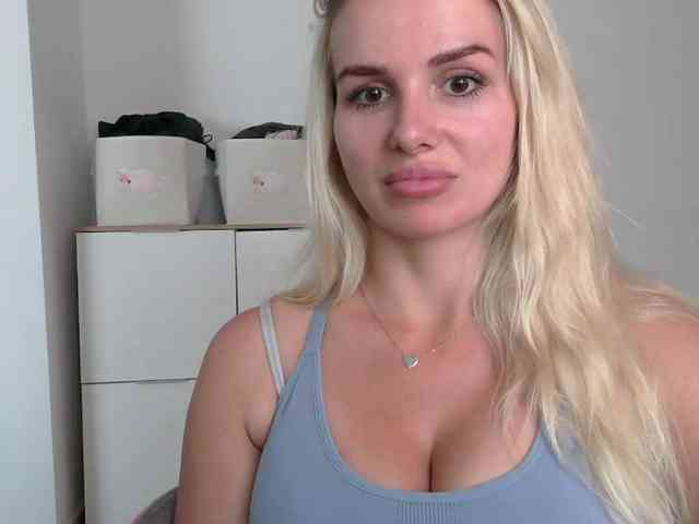 CorneliaSweet webcam