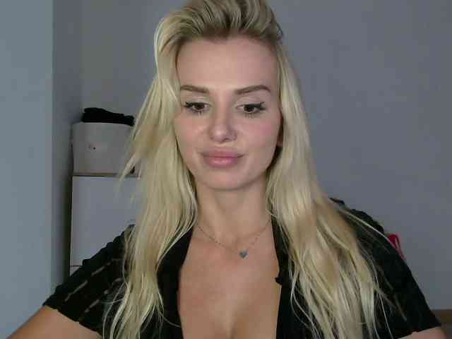 CorneliaSweet webcam