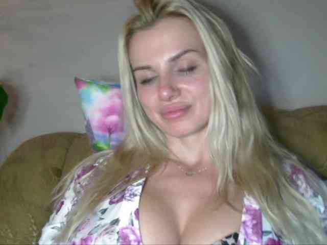 CorneliaSweet webcam