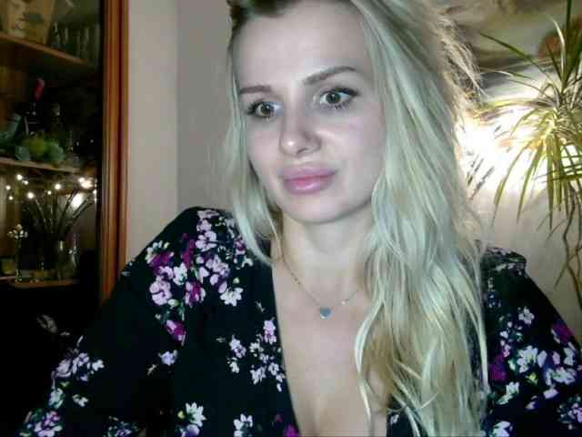 CorneliaSweet webcam