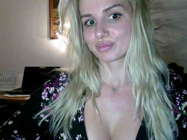 CorneliaSweet webcam