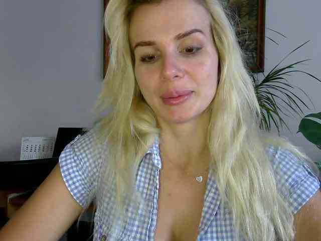 CorneliaSweet webcam