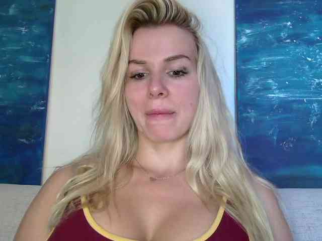 CorneliaSweet webcam