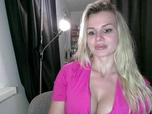 CorneliaSweet webcam