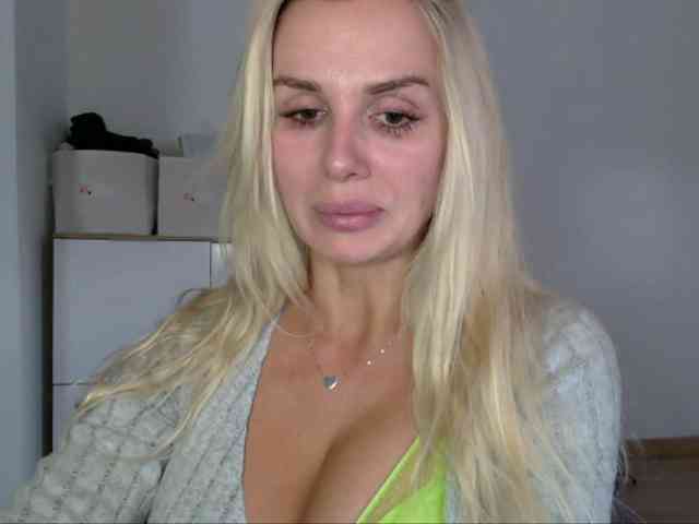 CorneliaSweet webcam