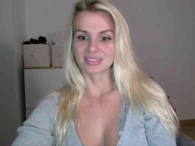 CorneliaSweet webcam