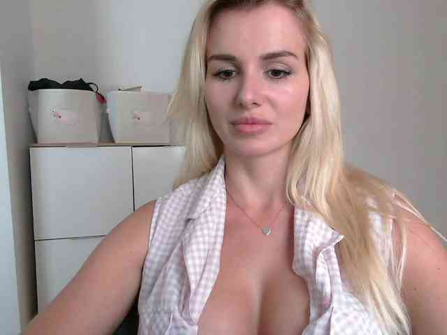 CorneliaSweet webcam
